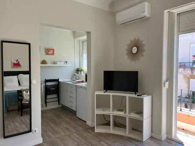 Cosy Studio Apartment @ Arroios - Ssl 3B