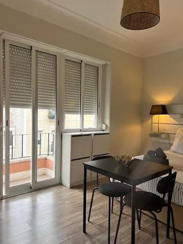 Cosy Studio Apartment @ Arroios - Ssl 3B